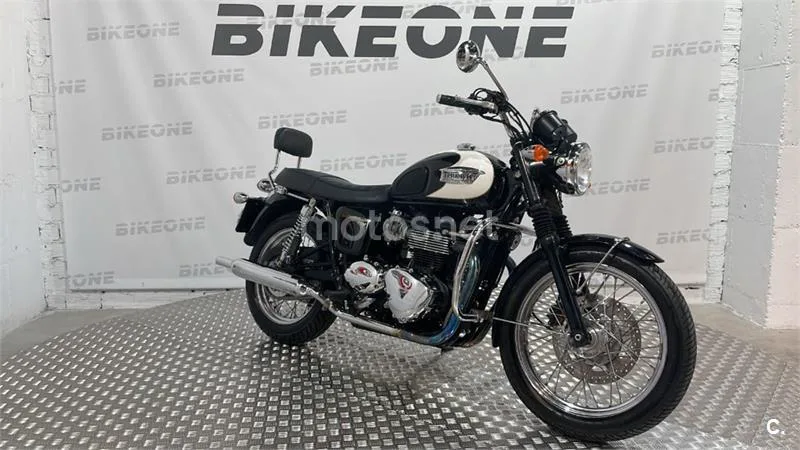 Triumph Bonneville T100 – Vista 3