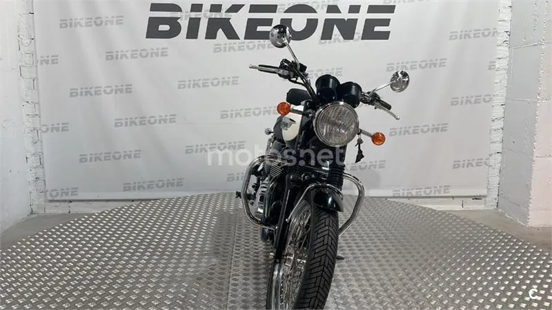Triumph Bonneville T100 – Vista 6