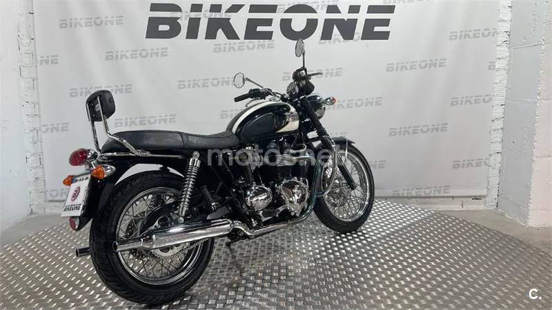 Triumph Bonneville T100 – Vista 9