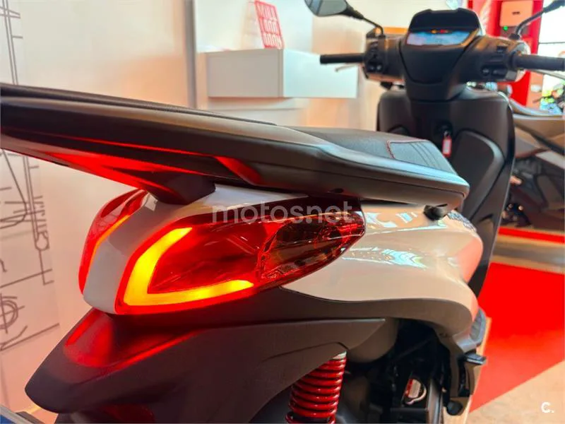 Piaggio Medley – Vista 8