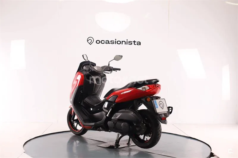 Yamaha NMAX – Vista 3