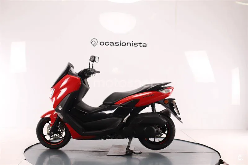 Yamaha NMAX – Vista 4