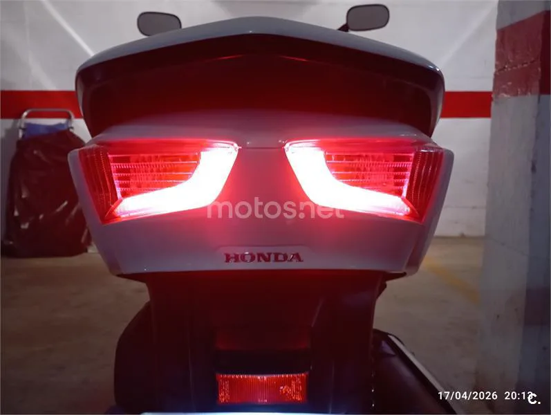 Honda NSS 300 Forza – Vista 2