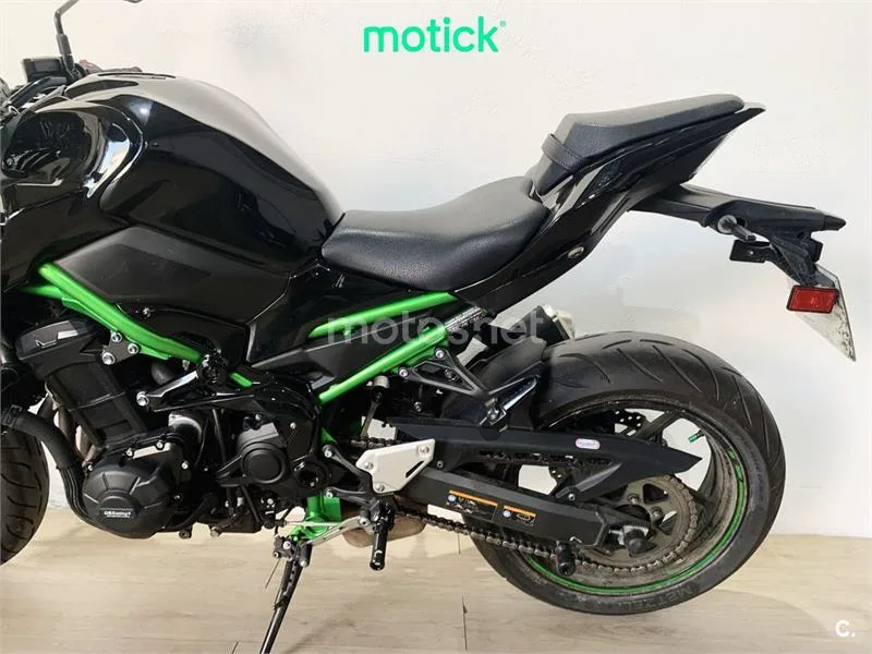 Kawasaki Z900 – Vista 7
