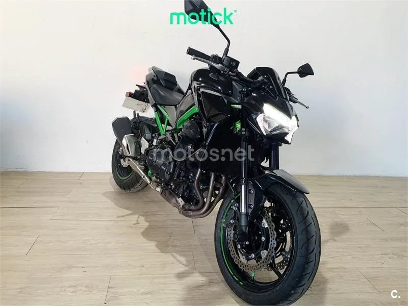 Kawasaki Z900 – Vista 8