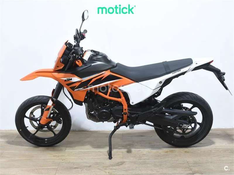 KTM 125 SMC R – Vista 7