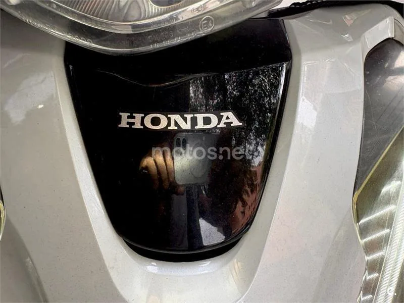 Honda SH 125i – Vista 15