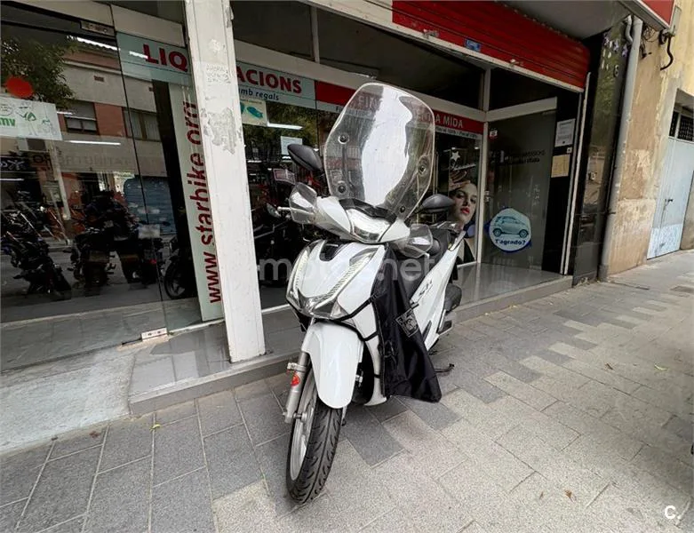 Honda SH 125i – Vista 3