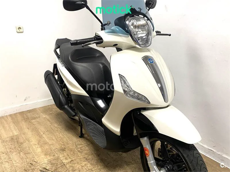 Piaggio Beverly – Vista 8