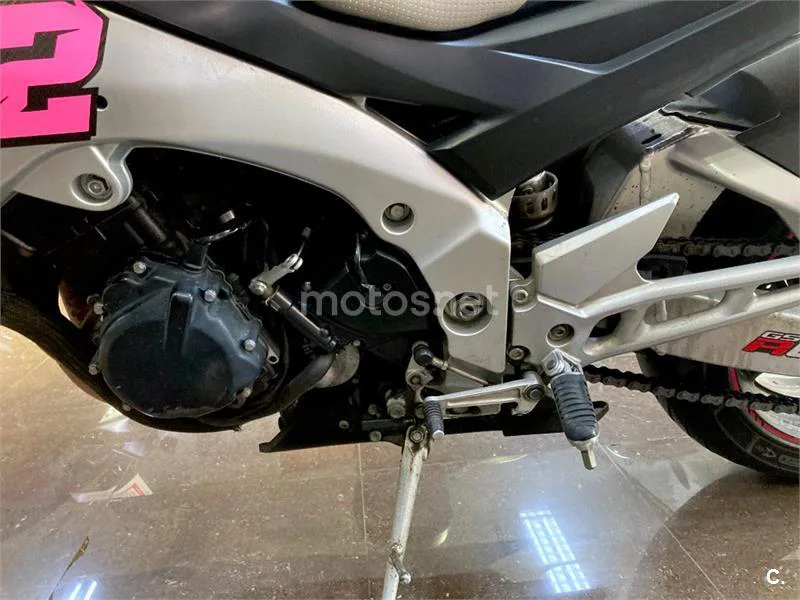 Suzuki GSR 600 – Vista 19