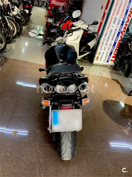 Suzuki GSR 600 – Vista 5