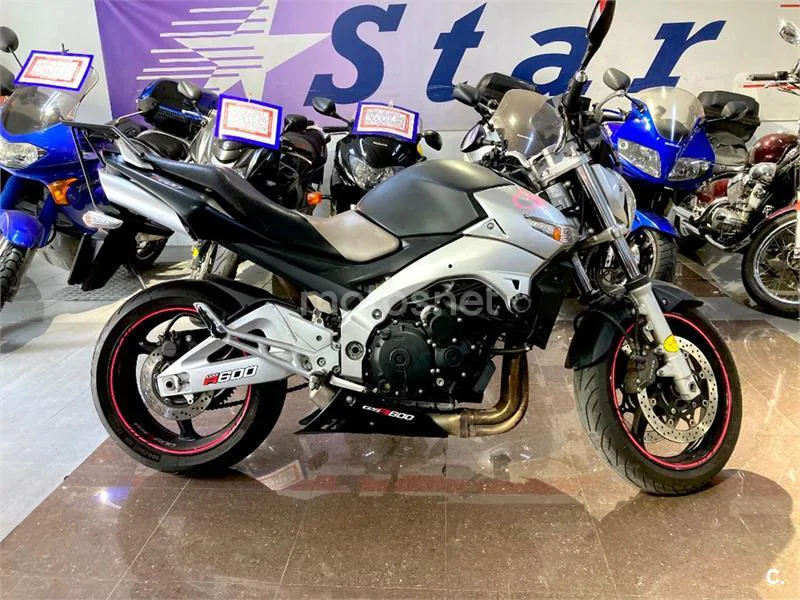 Suzuki GSR 600 – Vista 7