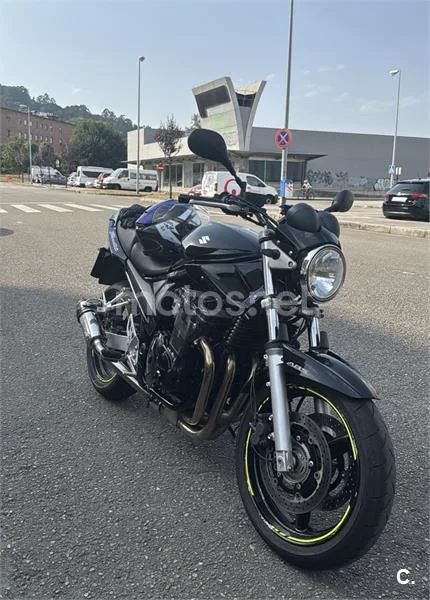 Suzuki Bandit 650 S – Vista 3