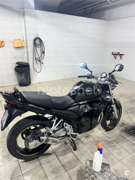 Suzuki Bandit 650 S – Vista 4