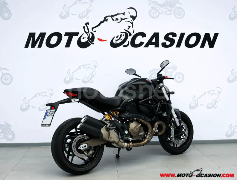 Ducati Monster 821 – Vista 3