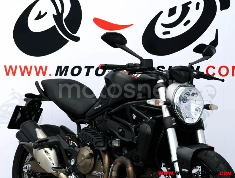 Ducati Monster 821 – Vista 4