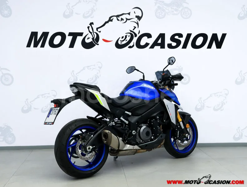 Suzuki GSX-S – Vista 3