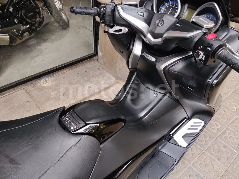 Yamaha TMAX 530 - Vista 11