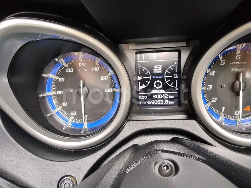 Yamaha TMAX 530 - Vista 7