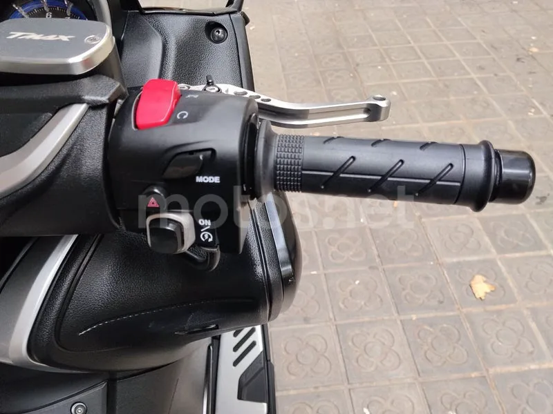 Yamaha TMAX 530 - Vista 8