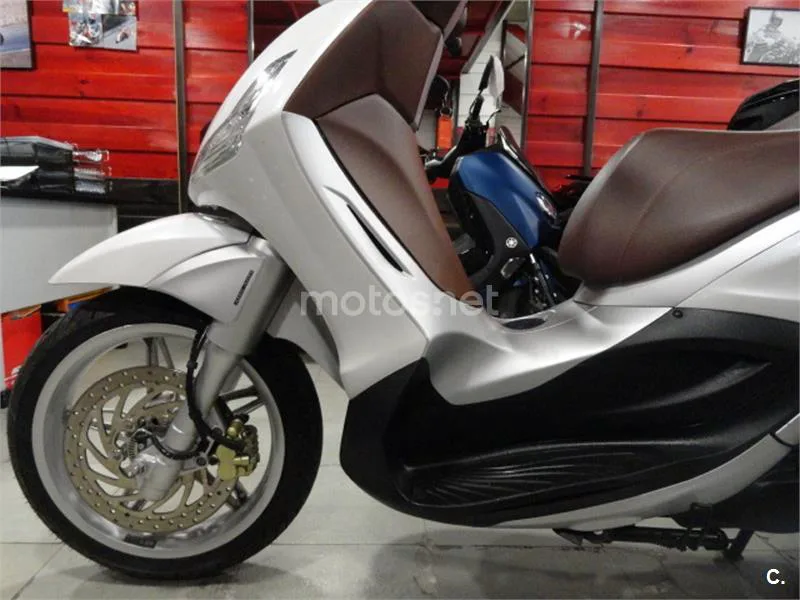 Piaggio Beverly – Vista 5