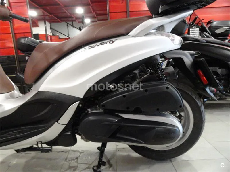 Piaggio Beverly – Vista 6