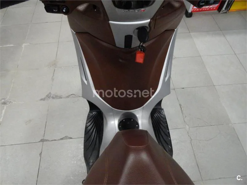 Piaggio Beverly – Vista 10