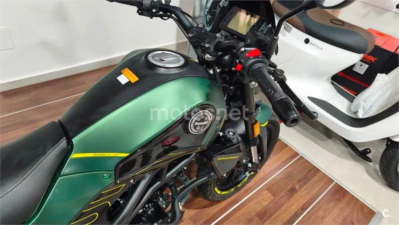 Benelli Leoncino 125 – Vista 20