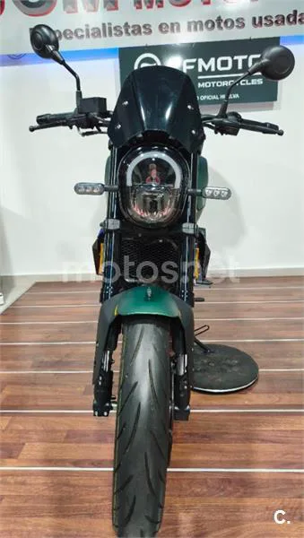 Benelli Leoncino 125 – Vista 21