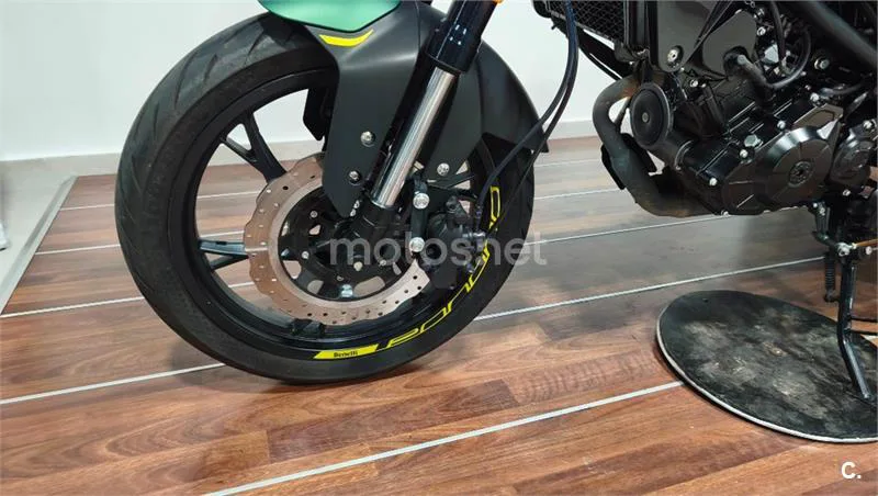 Benelli Leoncino 125 – Vista 23