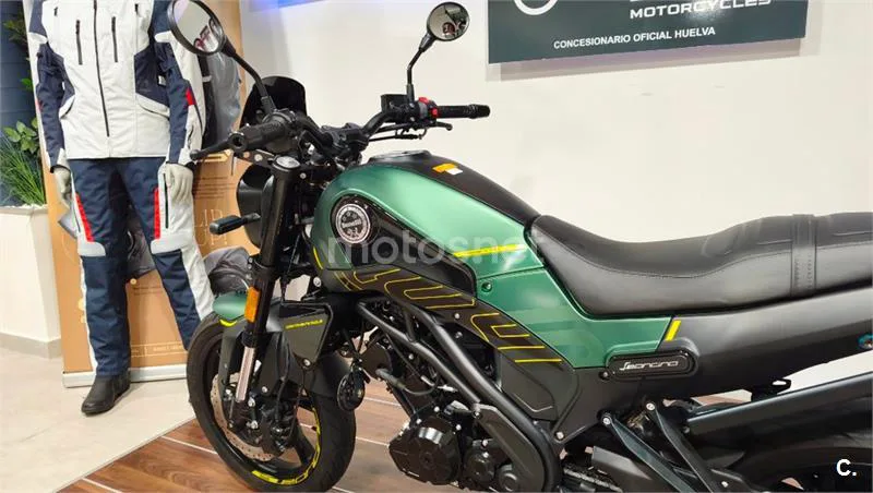 Benelli Leoncino 125 – Vista 30