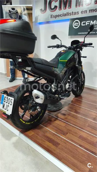 Benelli Leoncino 125 – Vista 35