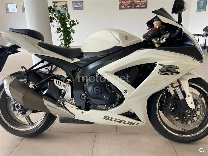 Suzuki GSX-R600 – Vista 9