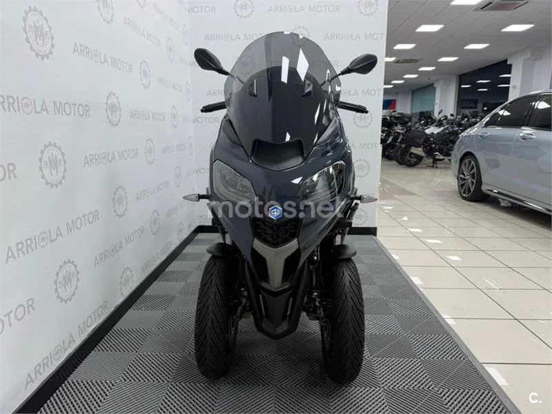 Piaggio MP3 – Vista 4