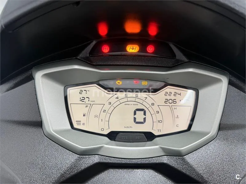 Piaggio MP3 – Vista 10
