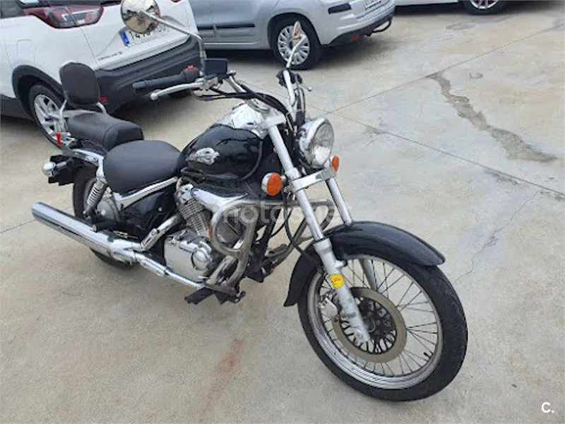 Suzuki Intruder 250 – Vista 11