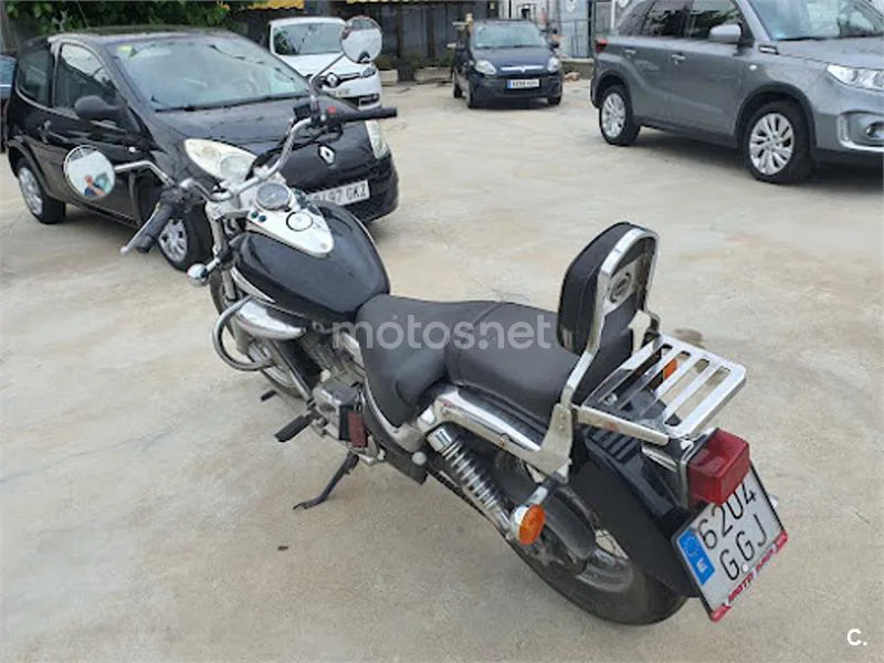 Suzuki Intruder 250 – Vista 5