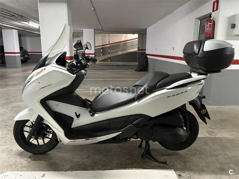 Honda NSS 300 Forza – Vista 4