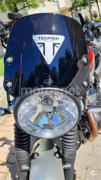 Triumph Speed Twin – Vista 12