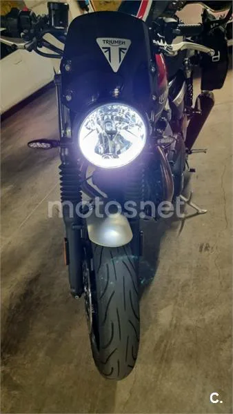Triumph Speed Twin – Vista 20
