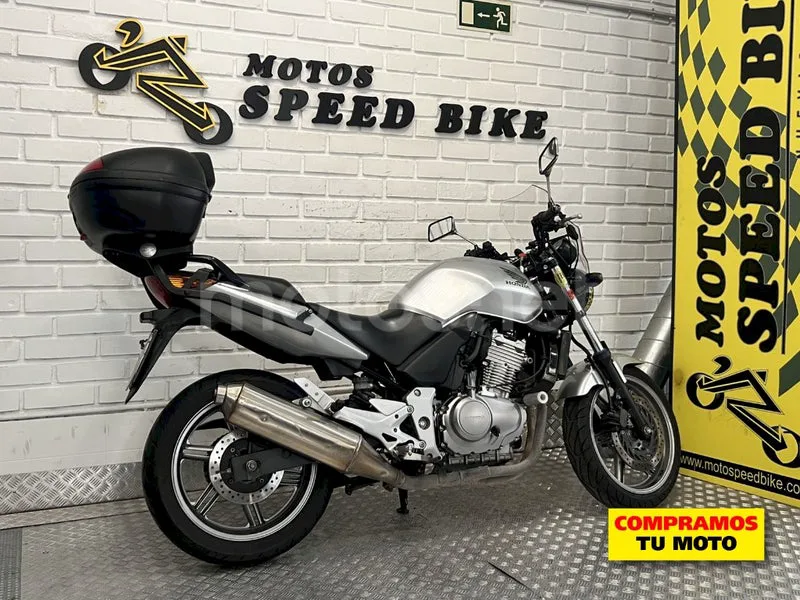 Honda CBF 500 – Vista 3