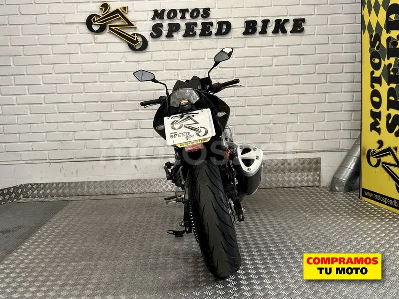 Kawasaki Z750 – Vista 12