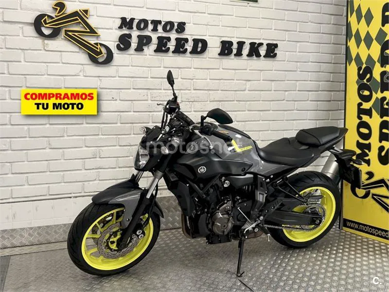 Yamaha MT-07 – Vista 12