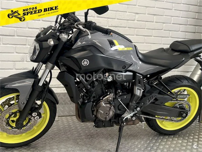 Yamaha MT-07 – Vista 13