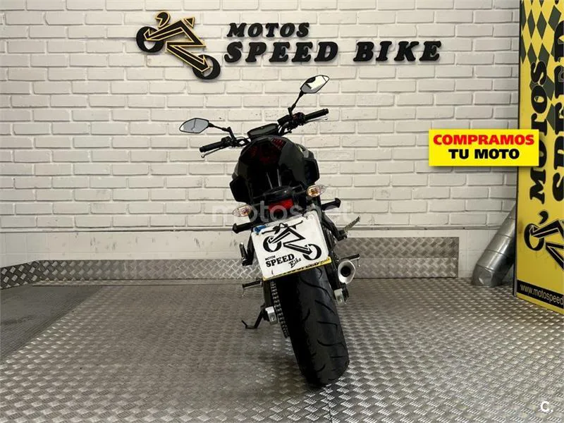Yamaha MT-07 – Vista 15