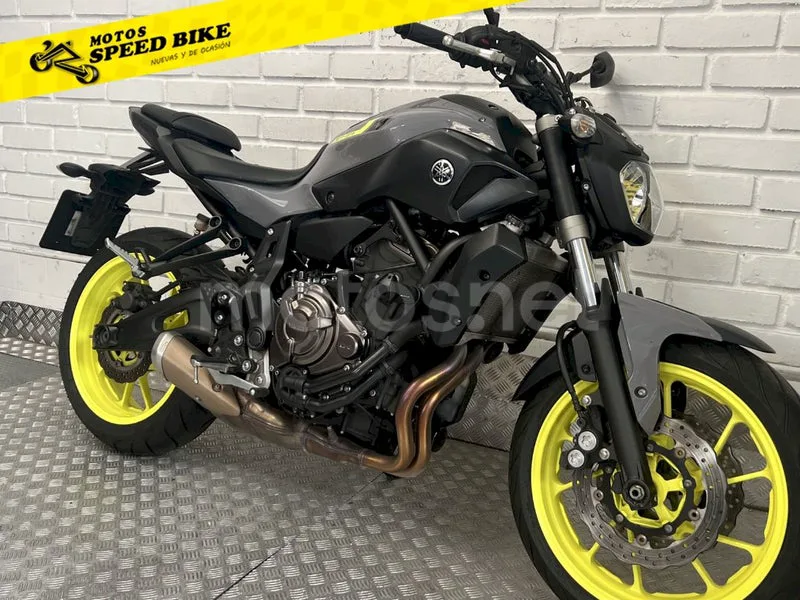 Yamaha MT-07 – Vista 3
