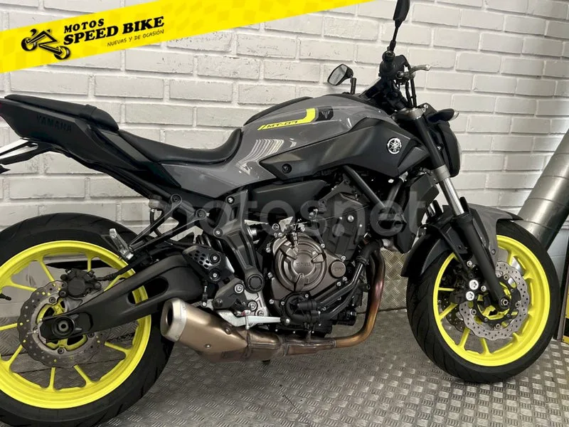 Yamaha MT-07 – Vista 5