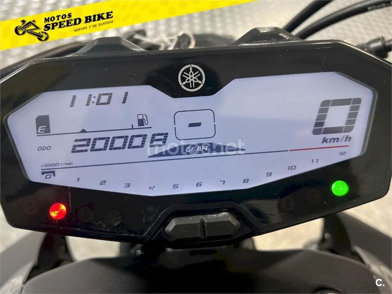 Yamaha MT-07 – Vista 8