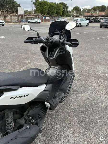 Yamaha NMAX – Vista 2