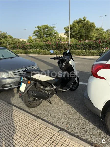 Yamaha NMAX – Vista 4